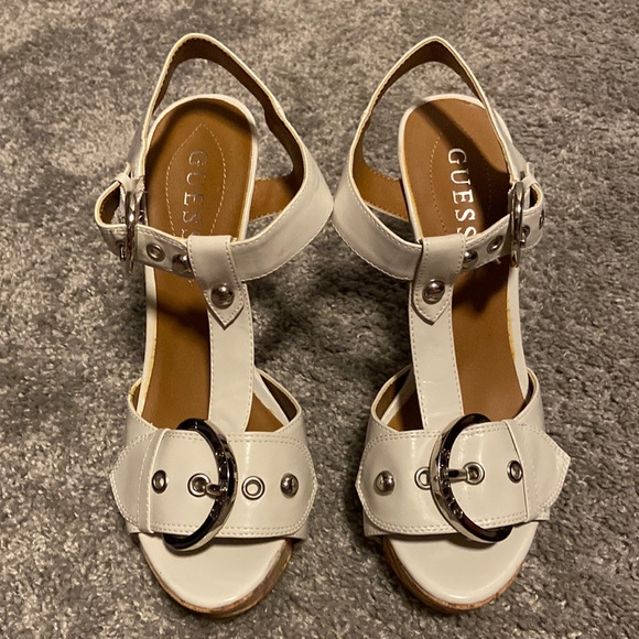 White Guess heels - Picture 1 of 3